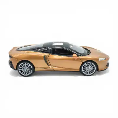 24105McLaren1