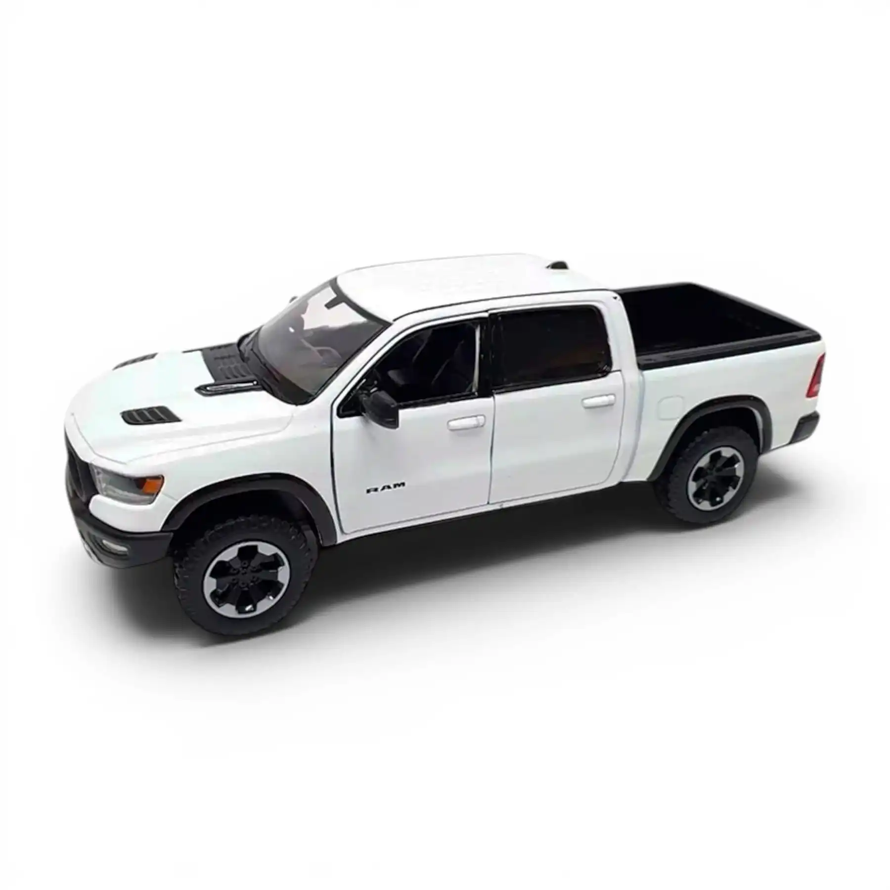 74358D-WH03 Dodge RAM 1500 Pickup 2019 Cab Rebel Motor Max Escala 1/24 Blanco Sin Caja