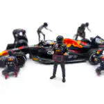Sergio Checo Perez Pits Diorama Red Bull Racing Mini GT 1/64 - Imagen 6