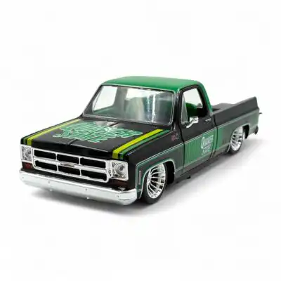 GMC Sierra Grande Quaker State 1976 M2 Machines Escala 1/24