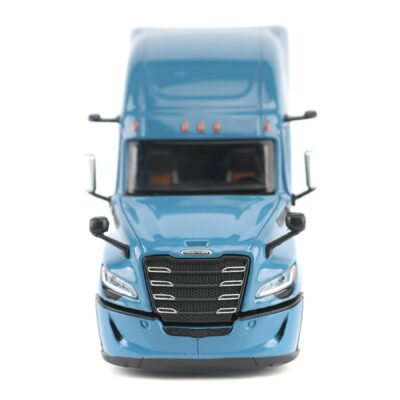 71130Freightliner1